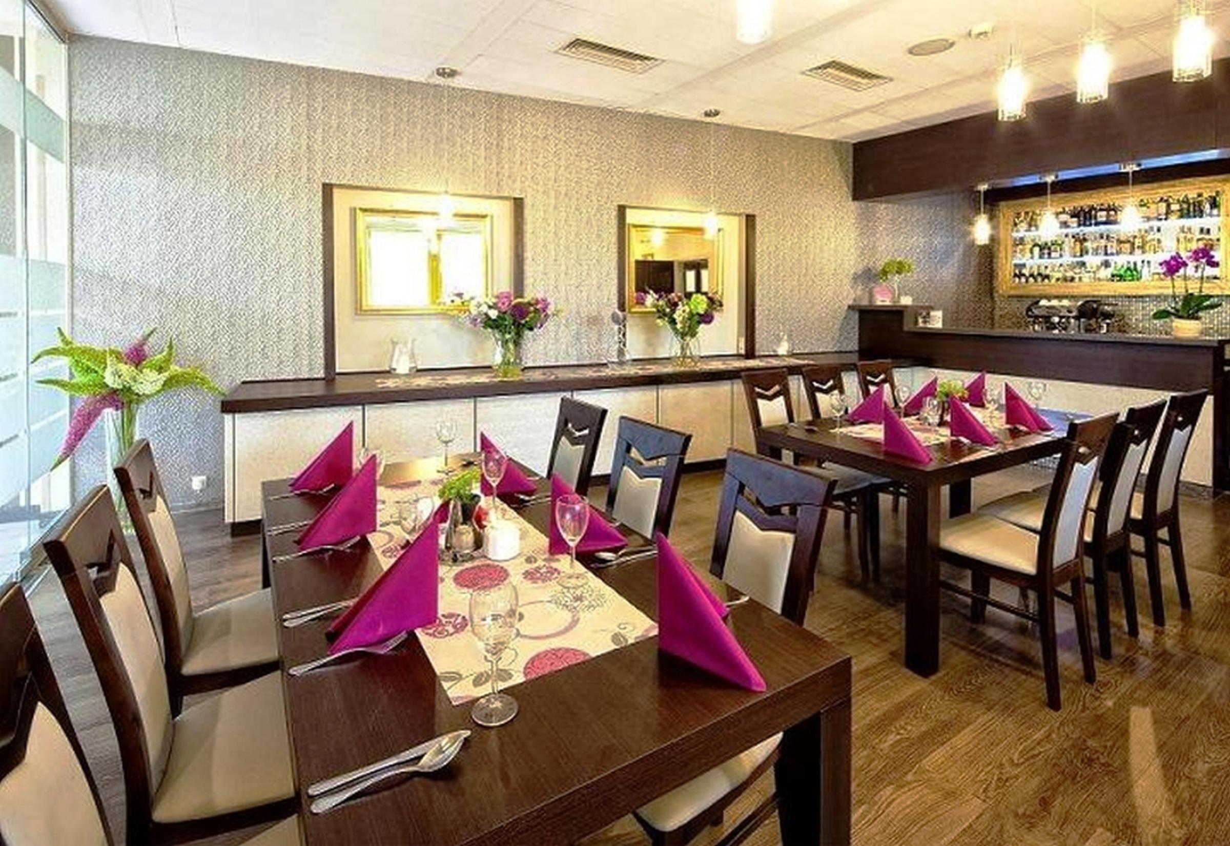 Hotel Wilga Краков Экстерьер фото