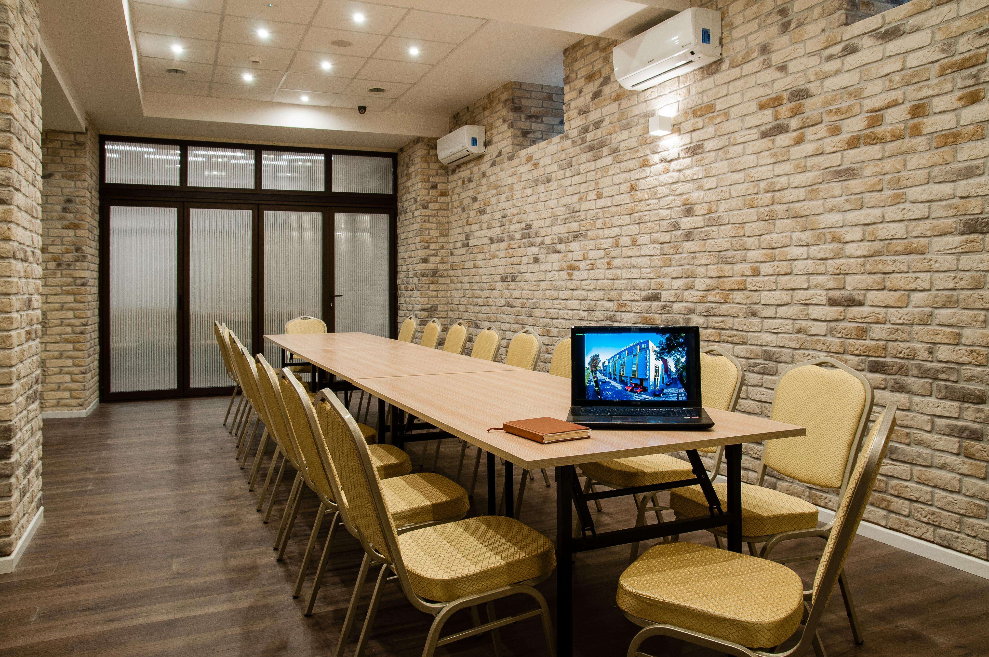 Hotel Wilga Краков Экстерьер фото