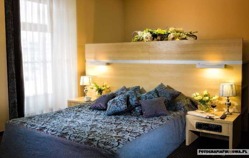 Hotel Wilga Краков Экстерьер фото