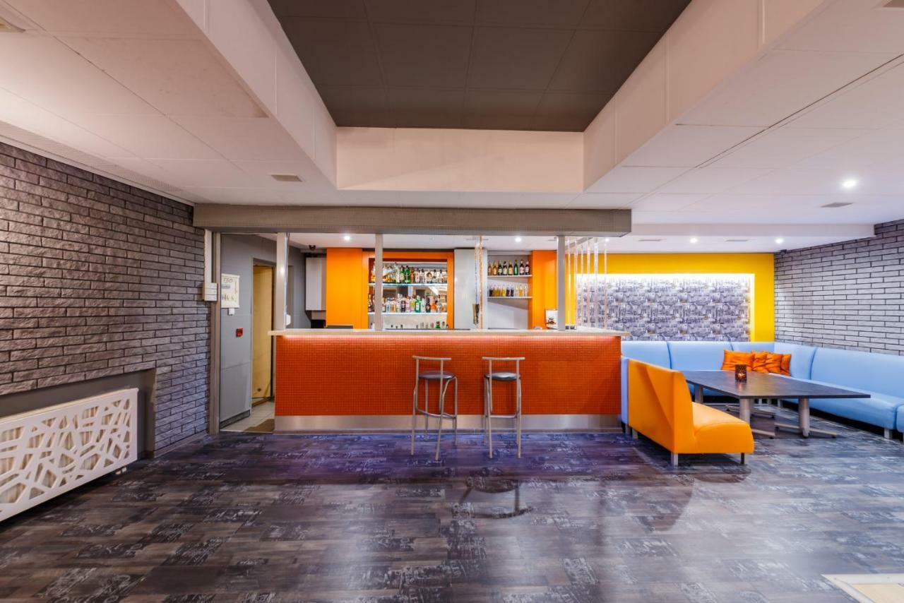 Hotel Wilga Краков Экстерьер фото